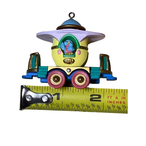 Cottontail Express - Passanger Car 1998 Hallmark Ornament QEO8376 - Picture 4 of 11